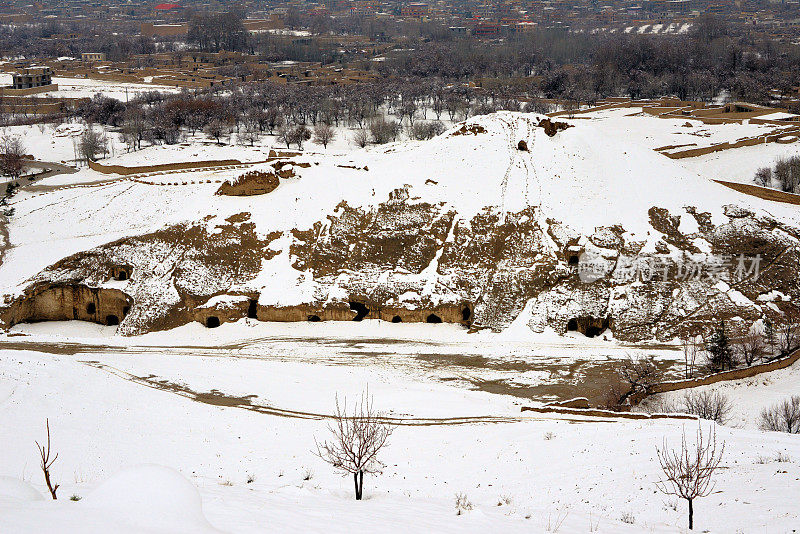 Takht-i Rustam佛教修道院，完全由基岩雕刻而成，Haibak, Samangan省，阿富汗